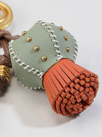 GIANNI CHIARINI | Nombre del producto: Llavero para bolso
Marca: GIANNI CHIARINI
Color: verde
Categorías: Moda, Mujer

Material: Imitación de cuero
Detalles: Tachuelas | 